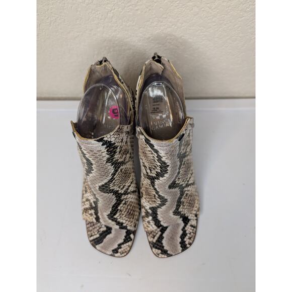 Vince Camuto Katnina Ankle Bootie Snake Faux Leather Womens Size 9 NEW - Picture 4 of 10